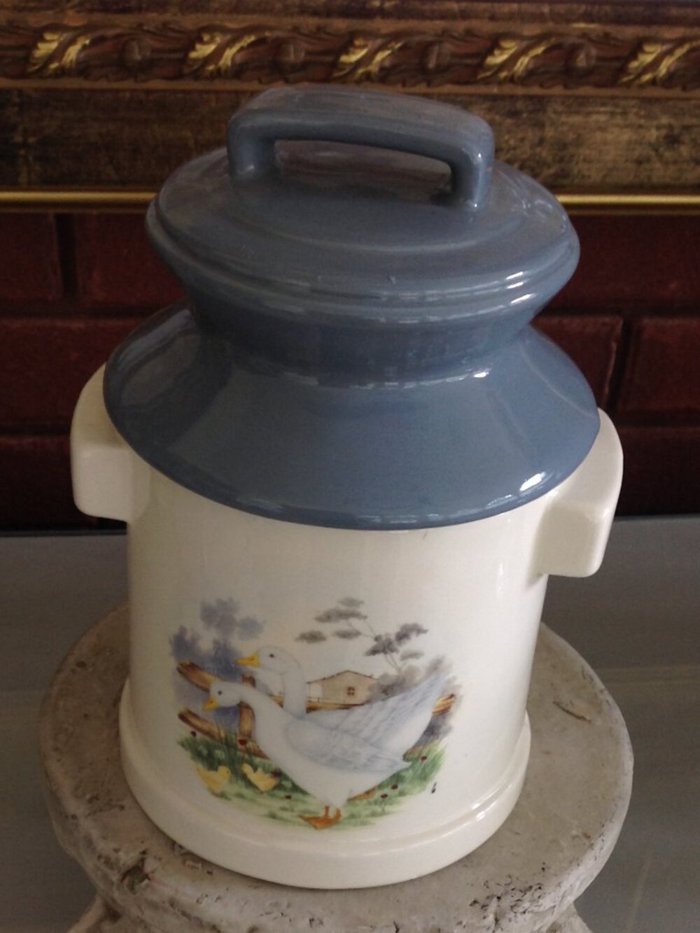 Vintage Country-Style/Farmhouse Ceramic Blue & Cream Canister